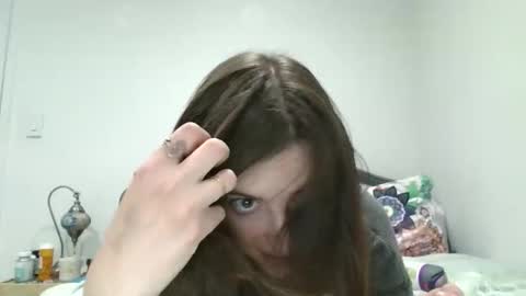 Tessa online show from March 2026 05:13:02 AM