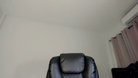 Luna online show from June 2026 06:17:01 PM