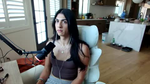 babygirlmami online show from June 2026 07:20:01 PM