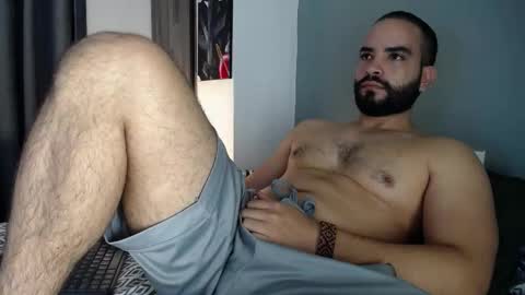 th1ago828986 online show from February 2026 02:33:01 AM