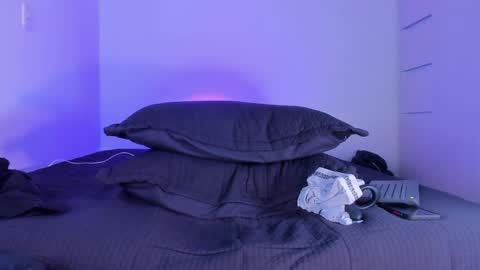 thadeo_king online show from May 2026 02:28:02 AM
