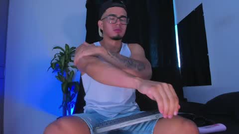thadeo_king online show from May 2026 10:11:02 PM