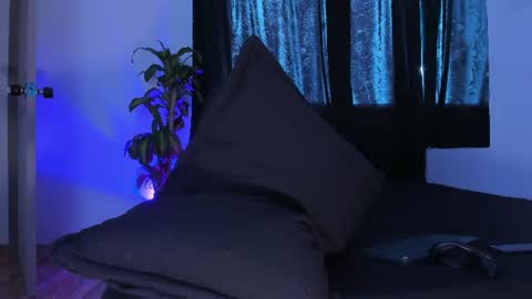 thadeo_king online show from June 2026 07:05:02 PM