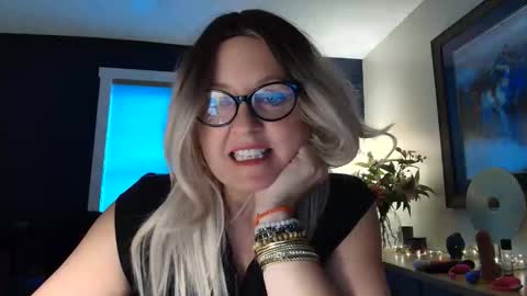 Snapshot of thaleiaquinn chatting on October 2025 09:48:02 PM Thaleia Quinn online show from October 2025 09:48:02 PM