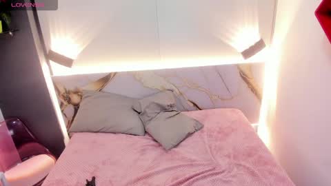       online show from May 2026 02:06:01 AM