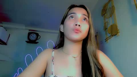 Snapshot of thalia_sunshine chatting on October 2025 09:20:01 AM Thalia online show from October 2025 09:20:01 AM