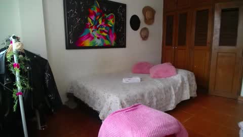    online show from December 2024 05:10:01 PM