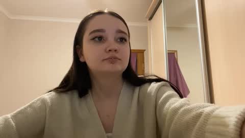 Snapshot of thaliakuchem chatting on February 2026 03:30:02 PM Yumi online show from February 2026 03:30:02 PM