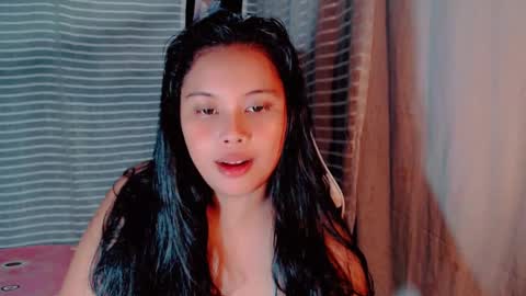 Snapshot of thalie_mae chatting on January 2025 12:02:01 PM Mae online show from January 2025 12:02:01 PM