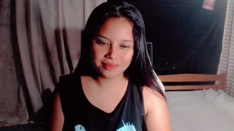 Snapshot of thalie_mae chatting on September 2025 09:03:02 PM Mae online show from September 2025 09:03:02 PM