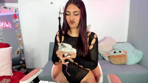 thamara_cooper_ online show from January 2025 06:09:01 AM