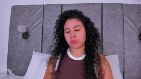 Snapshot of thara_webstter chatting on January 2026 11:34:01 AM thara webstter online show from January 2026 11:34:01 AM