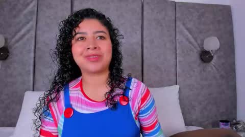 Snapshot of thara_webstter chatting on February 2026 11:25:02 AM thara webstter online show from February 2026 11:25:02 AM