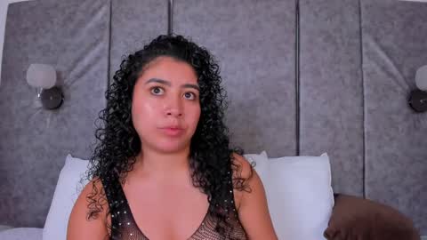 Snapshot of thara_webstter chatting on April 2026 01:41:01 PM thara webstter online show from April 2026 01:41:01 PM