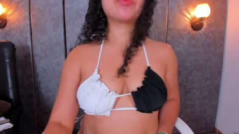 Snapshot of thara_webstter chatting on April 2026 12:01:01 PM thara webstter online show from April 2026 12:01:01 PM