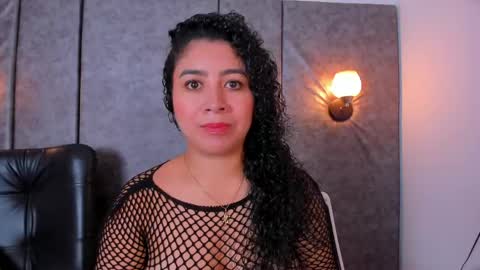 Snapshot of thara_webstter chatting on April 2026 11:37:01 AM thara webstter online show from April 2026 11:37:01 AM