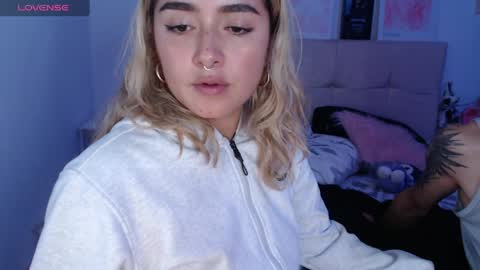   online show from April 2026 04:43:02 AM