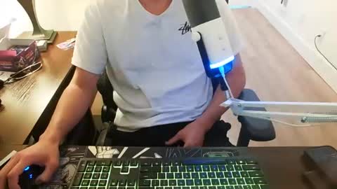 thatoneasianboy online show from June 2026 05:56:02 PM