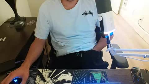 thatoneasianboy online show from June 2026 03:43:01 PM