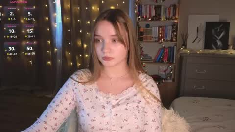 Snapshot of thatonerabbit chatting on April 2026 10:27:01 AM Alice online show from April 2026 10:27:01 AM