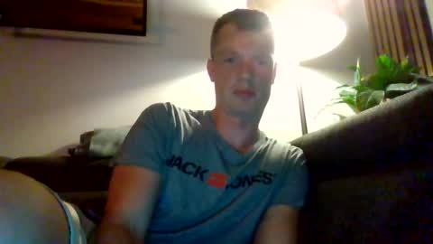 Dennis online show from July 2026 09:27:01 PM