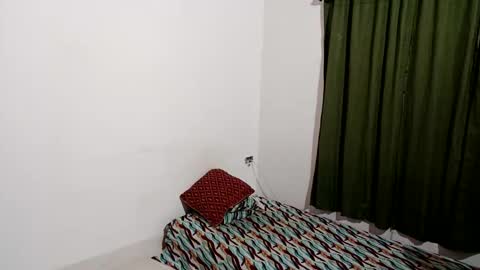 Snapshot of the_beastmuscle chatting on November 2025 09:37:02 PM beast online show from November 2025 09:37:02 PM