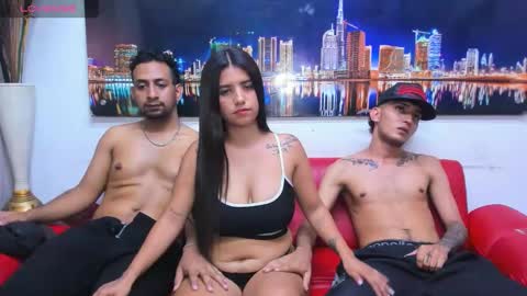 HORNY 3SOME READY FOR DESTROY HER MIA AND DERECK MAXI MOD  MARIO online show from February 2026 08:05:02 PM