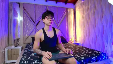 Ithan and Leo online show from September 2025 07:08:02 AM