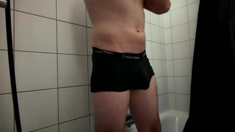 Snapshot of the_delicious_19 chatting on February 2026 02:51:01 PM the_delicious_19 online show from February 2026 02:51:01 PM