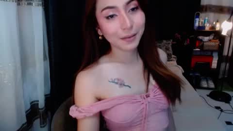 Snapshot of the_girl_nxt_door chatting on February 2025 07:07:02 AM samm online show from February 2025 07:07:02 AM