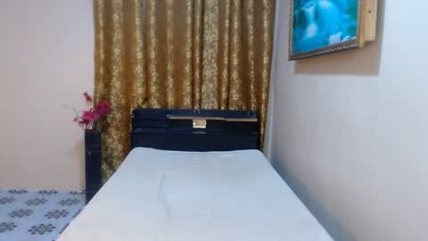 Snapshot of the_girl_nxt_door chatting on December 2025 03:00:02 AM samm online show from December 2025 03:00:02 AM