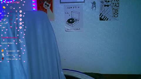 Snapshot of the_ice_owl chatting on November 2025 11:29:01 PM the_ice_owl online show from November 2025 11:29:01 PM