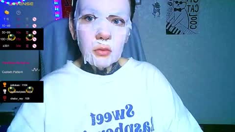 Snapshot of the_ice_owl chatting on December 2025 03:11:01 AM the_ice_owl online show from December 2025 03:11:01 AM