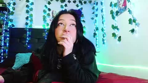 Snapshot of the_lesbian_game chatting on January 2025 02:42:01 AM the_lesbian_game online show from January 2025 02:42:01 AM