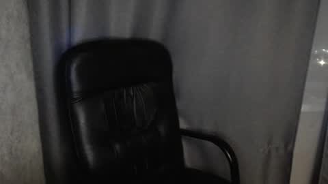 Snapshot of the_moon_fairy chatting on May 2026 05:10:01 PM Mia online show from May 2026 05:10:01 PM