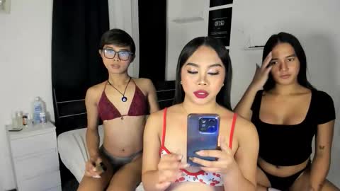 Snapshot of the_only1candy chatting on May 2026 01:05:01 PM CandyGretchFrancineLuna online show from May 2026 01:05:01 PM