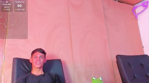 Snapshot of the_orgysex_blond chatting on September 2025 07:52:01 PM the_orgysex_blond online show from September 2025 07:52:01 PM