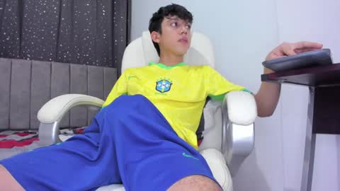 the_skinnyguys online show from January 2025 10:45:01 PM