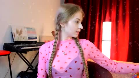 Ally    STREAMING ON TWITCH NOW Check my Twitter for updates online show from February 2025 07:12:02 PM