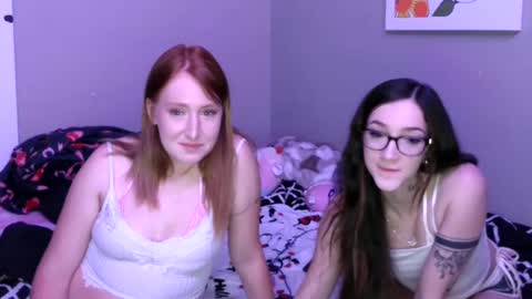 Snapshot of the_summers_ chatting on October 2025 03:31:02 AM Summer online show from October 2025 03:31:02 AM