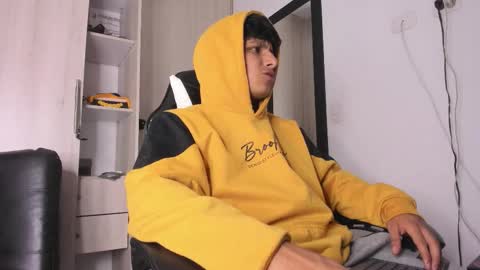 Danny online show from October 2025 06:12:01 AM