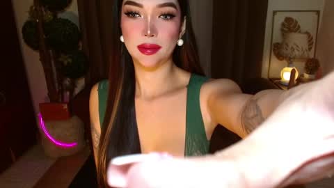 thea_whong online show from May 2026 01:21:02 AM