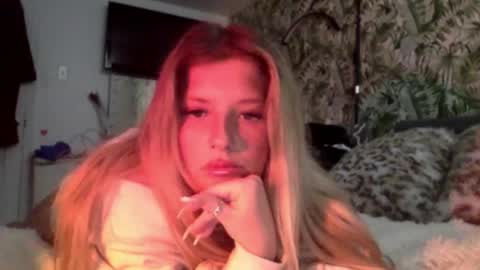 alicaaa online show from May 2026 09:54:01 PM