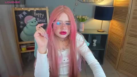 Snapshot of theangelykitty chatting on January 2025 01:00:02 PM theangelykitty online show from January 2025 01:00:02 PM