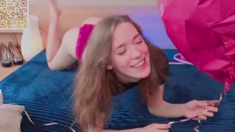 Snapshot of thebeautifulday chatting on June 2026 08:50:02 AM Emma 3 online show from June 2026 08:50:02 AM