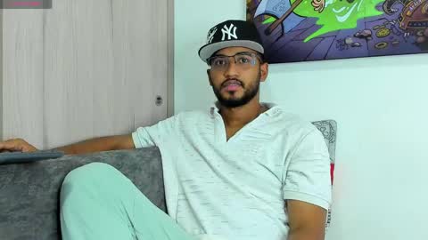 Snapshot of theblack_frank chatting on April 2026 11:34:01 AM theblack_frank online show from April 2026 11:34:01 AM