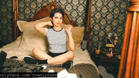 Joan online show from September 2025 11:59:01 PM