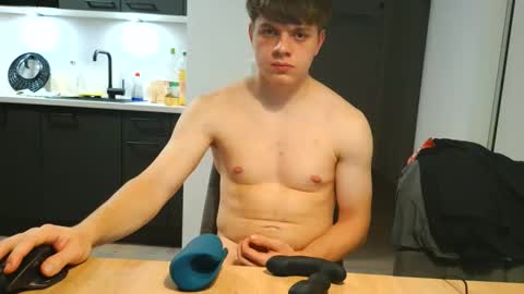 thecuteguy144949 online show from October 2025 12:11:02 AM
