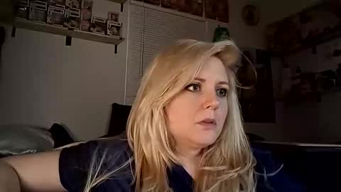 Snapshot of thedancingalien chatting on May 2026 09:24:01 AM Kassandra Grant online show from May 2026 09:24:01 AM
