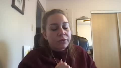 Masked Milf Christina online show from September 2025 03:37:01 PM